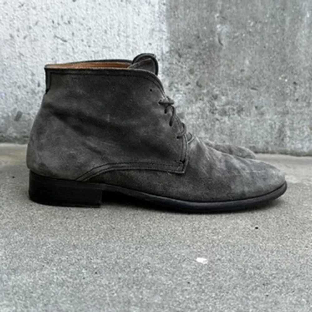Fiorentini + Baker Mens Grey Suede Chukka Boots Made in Italy Sz 43 Ankle Boots